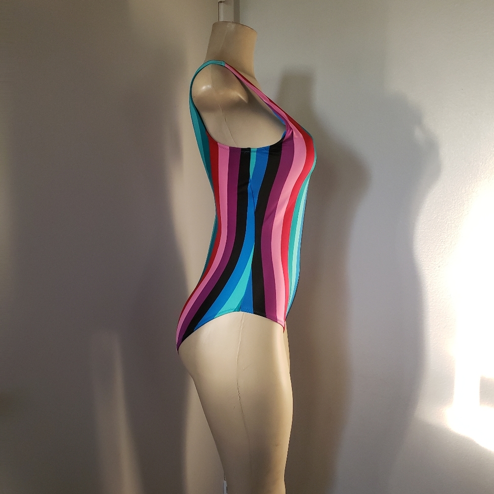 Old Navy Swim Suit 💙💜🖤 - Picture 2 of 11